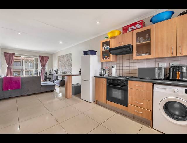 2 BEDROOM APARTMENT FOR SALE IN FERNDALE